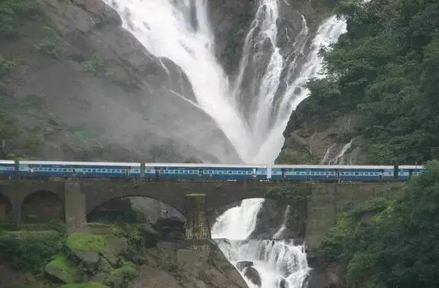 top train journeys in India in telugu