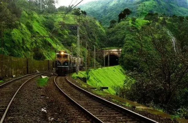 top train journeys in India in telugu