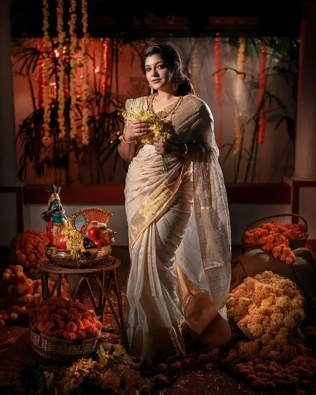 aparna balamurali lifestyle and photos