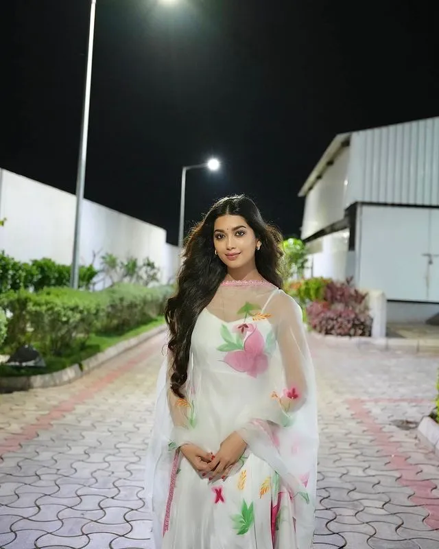 digangana suryavanshi lifestyle and photos