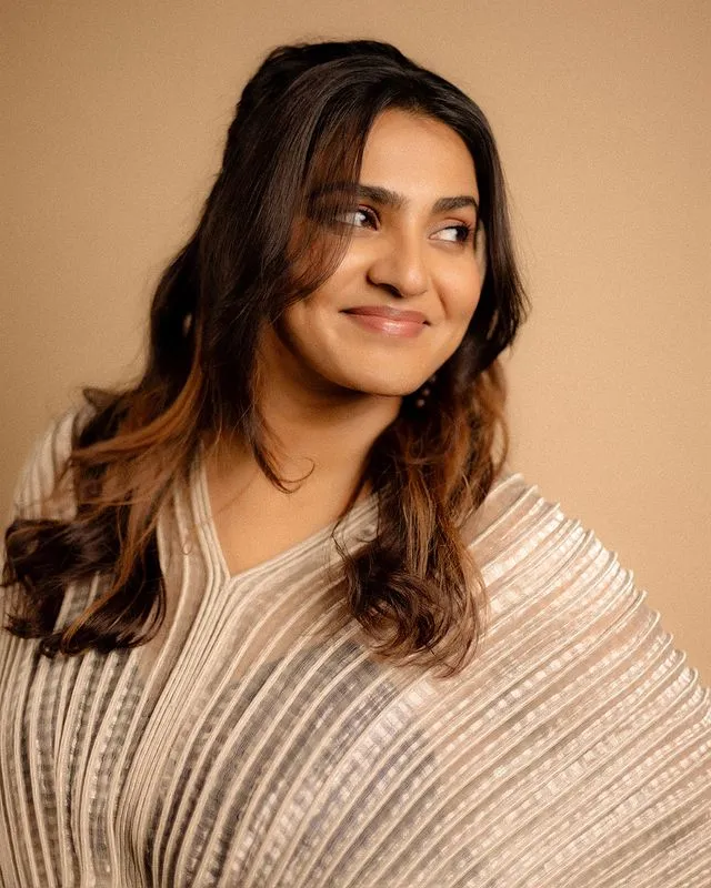 parvathy thiruvothu photos and lifestyle