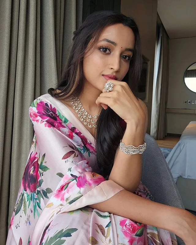 srinidhi shetty photos and lifestyle