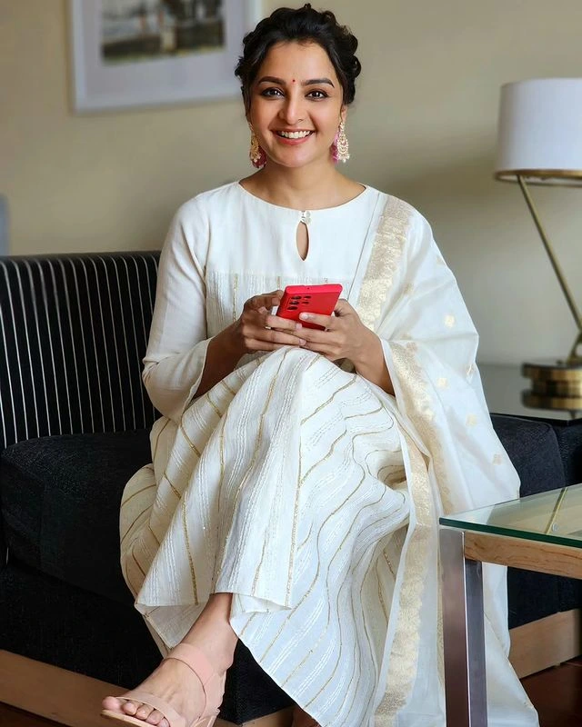 manju warrier lifestyle and photos