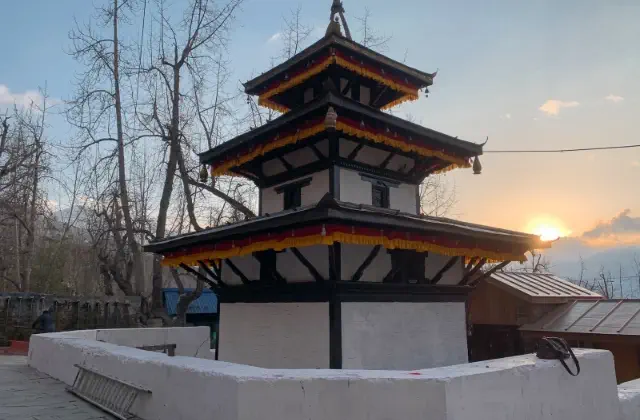 overview of Muktinath Temple in Nepal