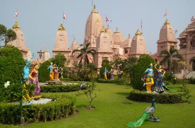poicha temple gujarat tourist place